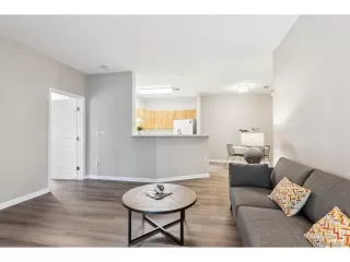 Photo #2: 6105081 Listing