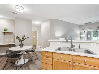 Photo #6: 6105081 Listing