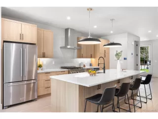 Photo #2: 6106029 Listing