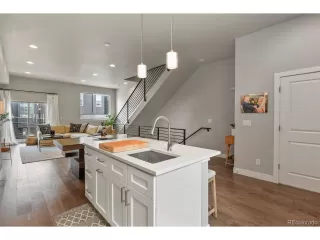 Photo #6: 6109041 Listing 