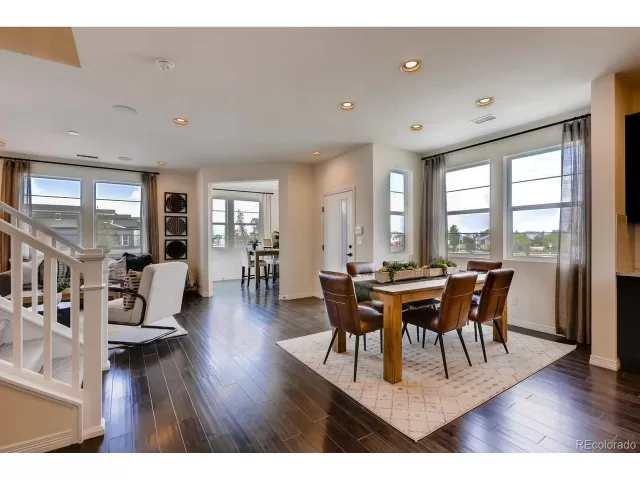 MLS: 6109419 Condo For Sale