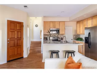 Photo #2: 6111064 Listing