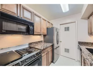 Photo #6: 6111983 Listing