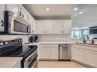 Photo #6: 6112626 Listing