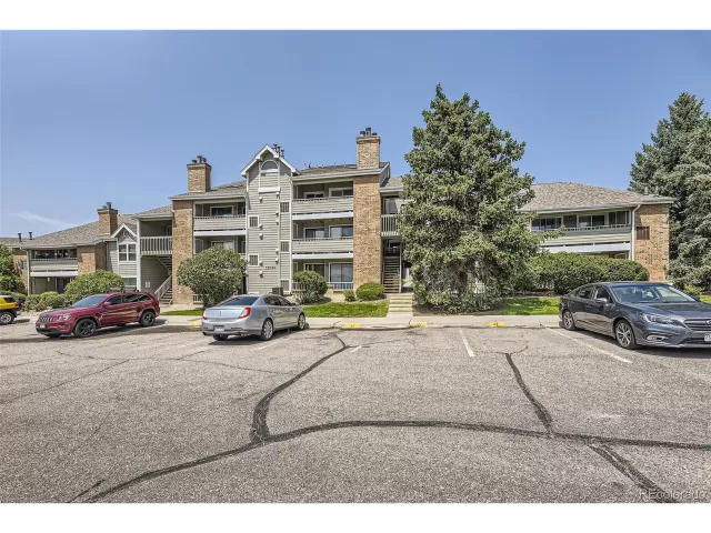 MLS: 6116499 Condo For Sale