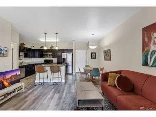 Photo #5: 6116940 Listing