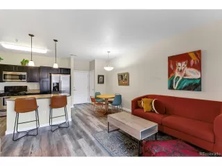 Photo #6: 6116940 Listing