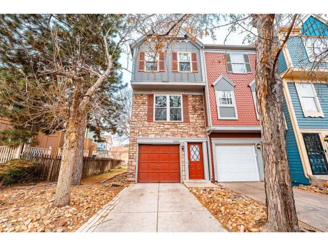 MLS: 6117521 Condo For Sale