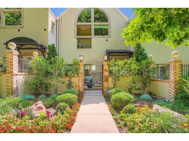 MLS: 6118396 Condo For Sale