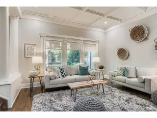 Photo #5: 6118396 Listing