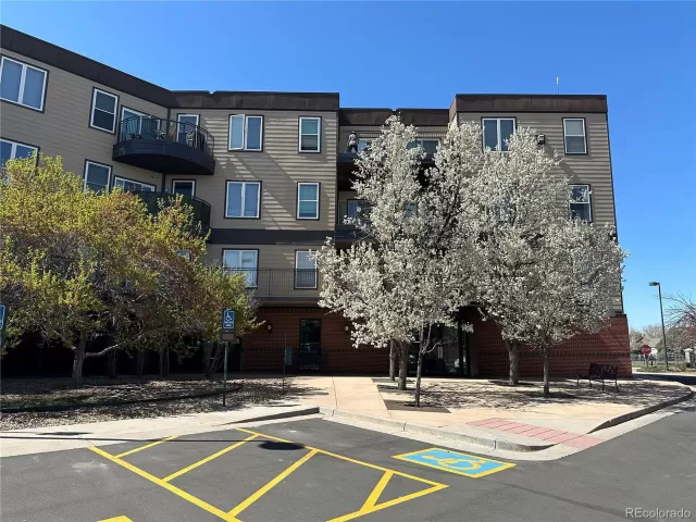 MLS: 6119401 Condo For Sale