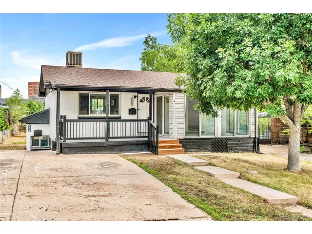 MLS: 6125626 Condo For Sale