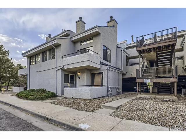 MLS: 6126684 Condo For Sale