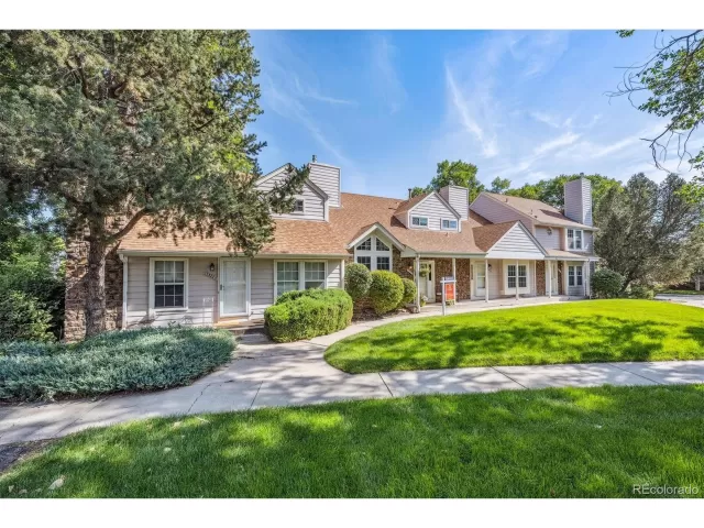 MLS: 6127369 Condo For Sale