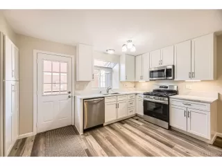 Photo #5: 6128444 Listing