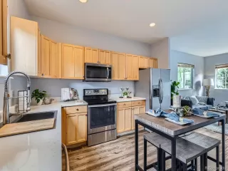 Photo #2: 6129905 Listing