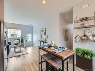 Photo #4: 6129905 Listing