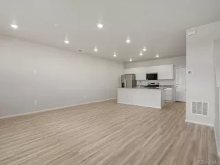 Photo #2: 6129975 Listing 