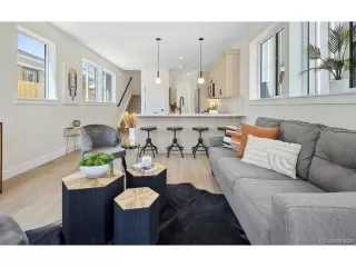 Photo #2: 6132610 Listing 