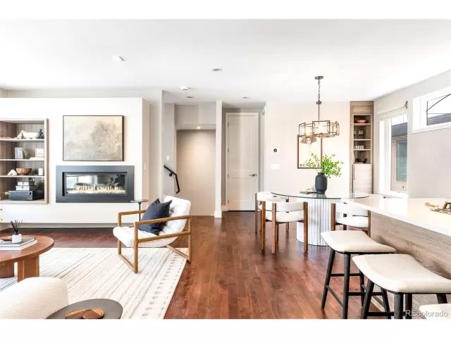 MLS: 6133576 Condo For Sale