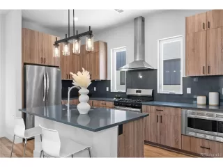 Photo #6: 6133580 Listing