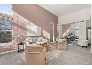 Photo #5: 6134610 Listing