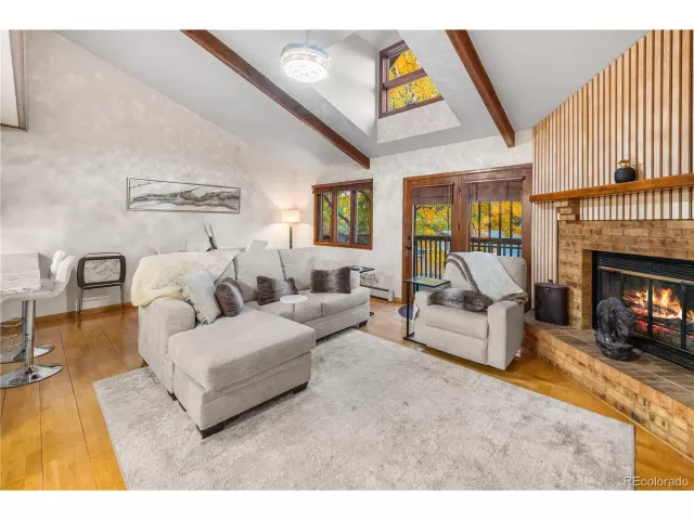 MLS: 6137696 Condo For Sale