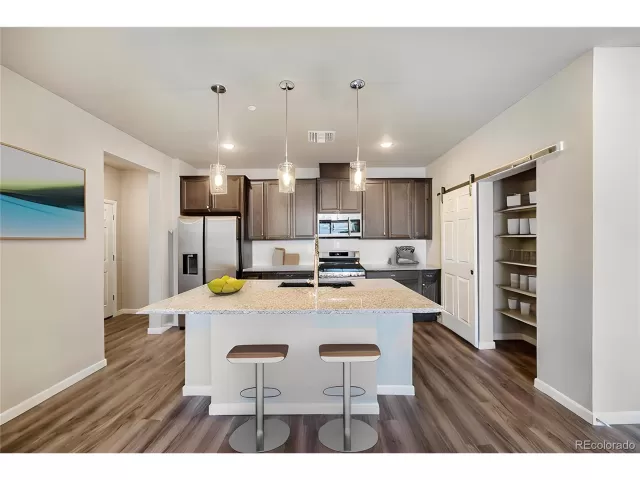 MLS: 6138219 Condo For Sale