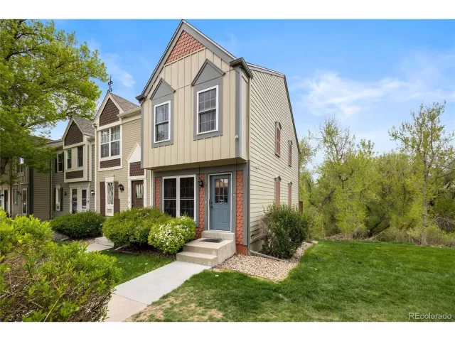 MLS: 6138454 Condo For Sale