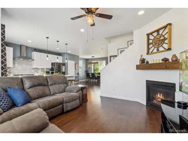 MLS: 6139768 Condo For Sale