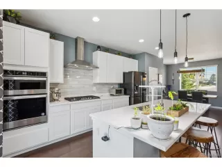 Photo #5: 6139768 Listing