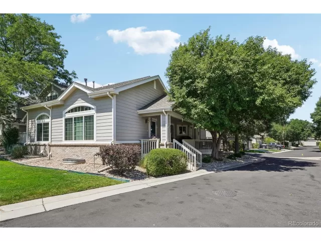 MLS: 6142031 Condo For Sale