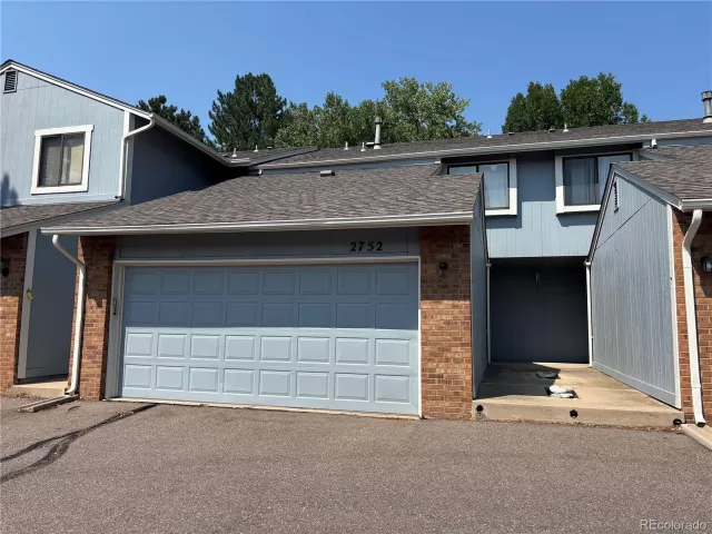 MLS: 6144219 Condo For Sale