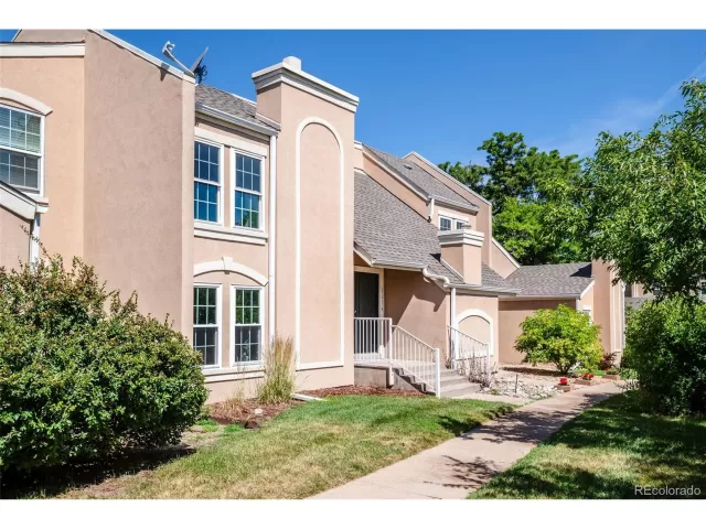 MLS: 6150950 Condo For Sale