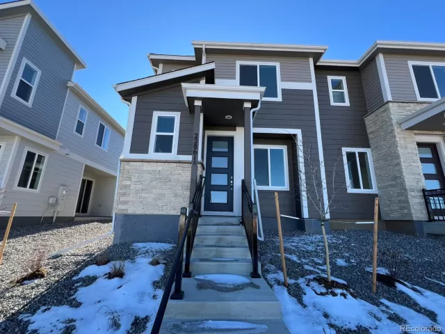 MLS: 6152006 Condo For Sale