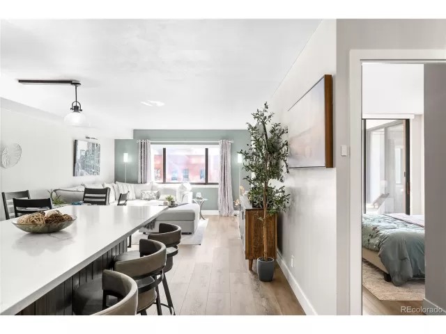 MLS: 6157850 Condo For Sale