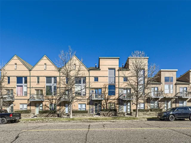 MLS: 6158121 Condo For Sale