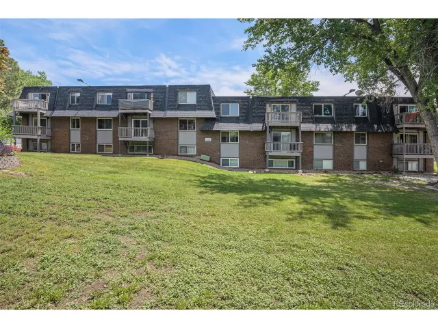 MLS: 6160068 Condo For Sale