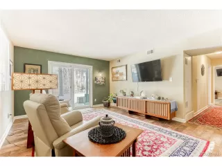 Photo #2: 6160348 Listing