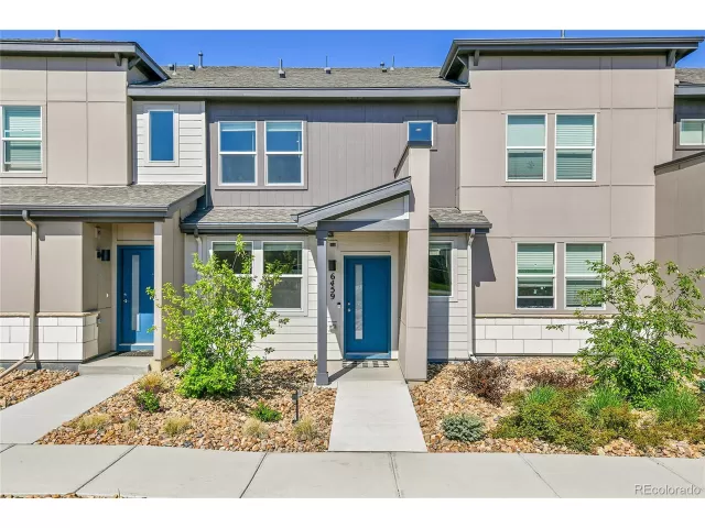 MLS: 6161770 Condo For Sale