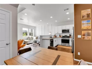 Photo #6: 6161770 Listing 