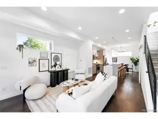 Photo #2: 6162852 Listing