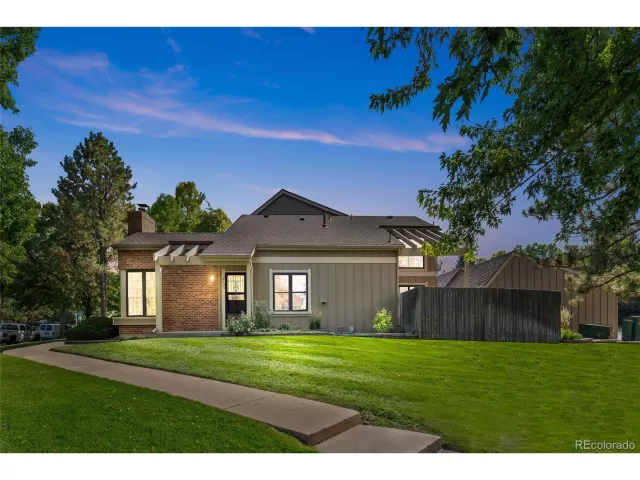 MLS: 6163809 Condo For Sale