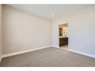 Photo #6: 6171544 Listing