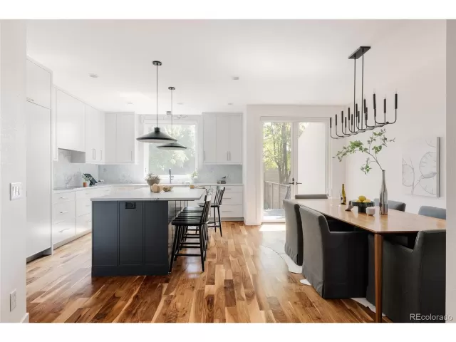 MLS: 6182160 Condo For Sale