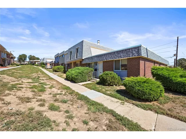 MLS: 6189384 Condo For Sale