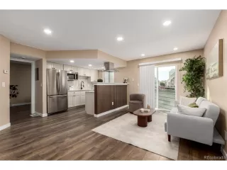 Photo #5: 6192470 Listing 