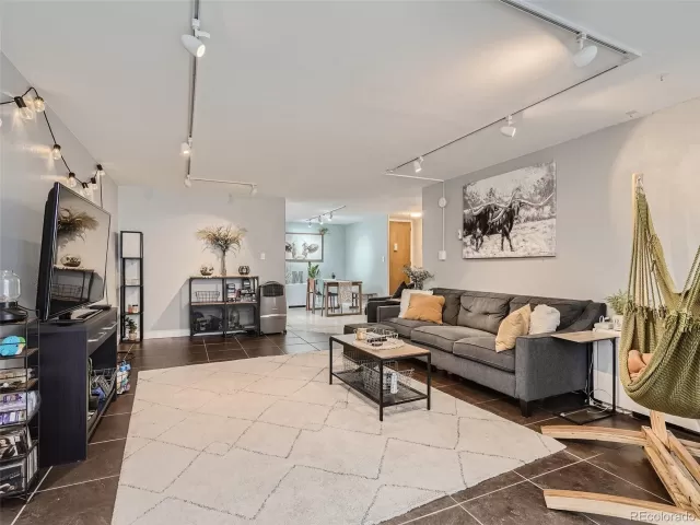 MLS: 6192627 Condo For Sale