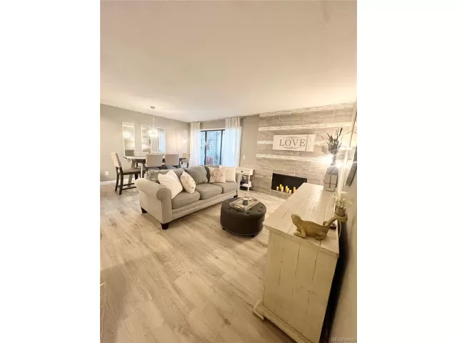 MLS: 6192726 Condo For Sale