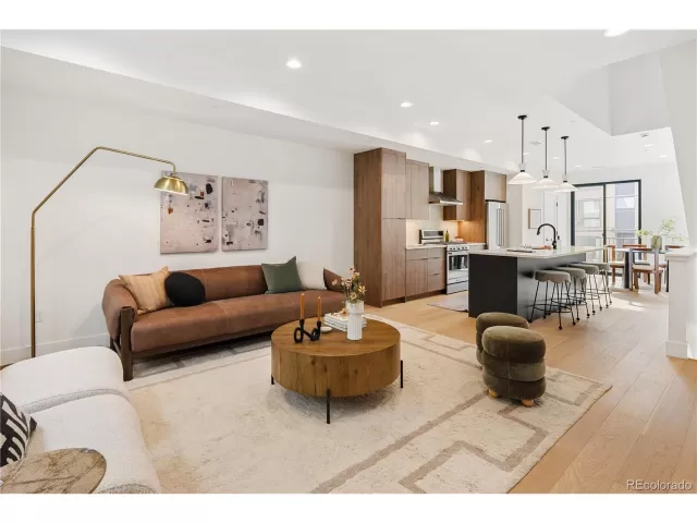 MLS: 6193660 Condo For Sale